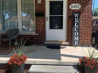 8455 Louise Ave, Allen Park, MI 48101