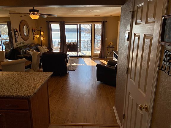 3rd image of 444-445 Anchors Point Ln #444-445