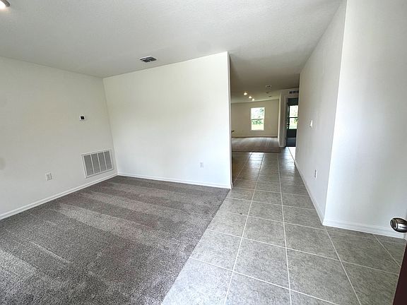 Entry way and flex space