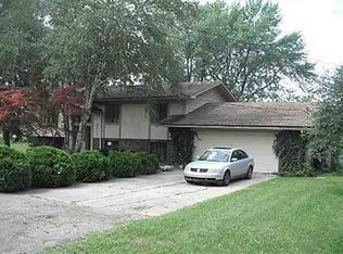 2317 Vermont Dr, Troy, MI