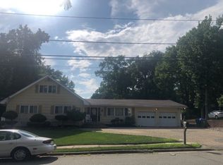 5 Monica Dr, Edison, NJ 08820