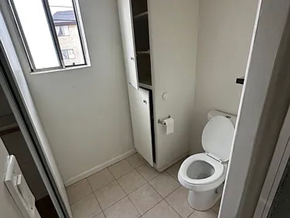 5th image of 2966 Clarendon Ave #G