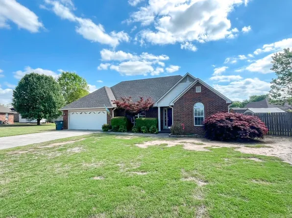 2703 Colony St, Searcy, AR 72143