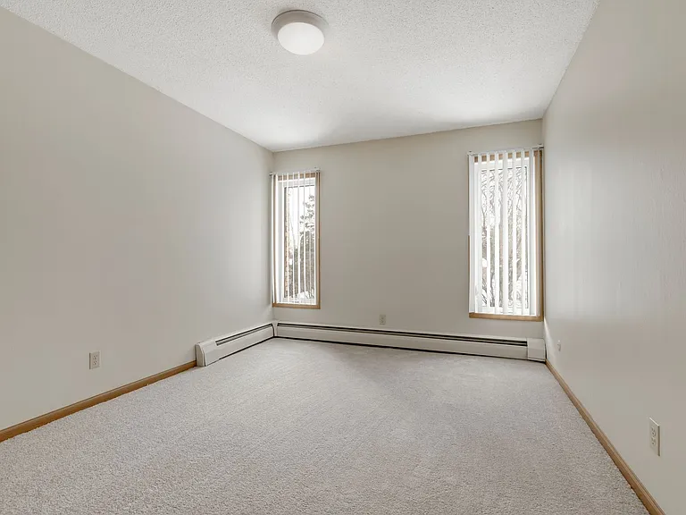 View Pointe Apartments — Photo 39