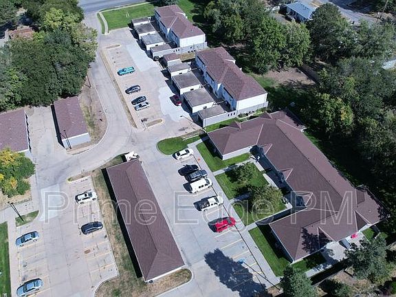 2nd image of 6241 Holdrege St #1