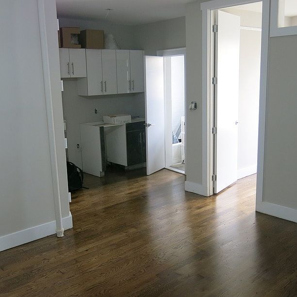 2nd image of 1017 Wyckoff Ave