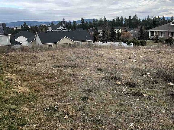 2nd image of 6004 N Crestmont Ln