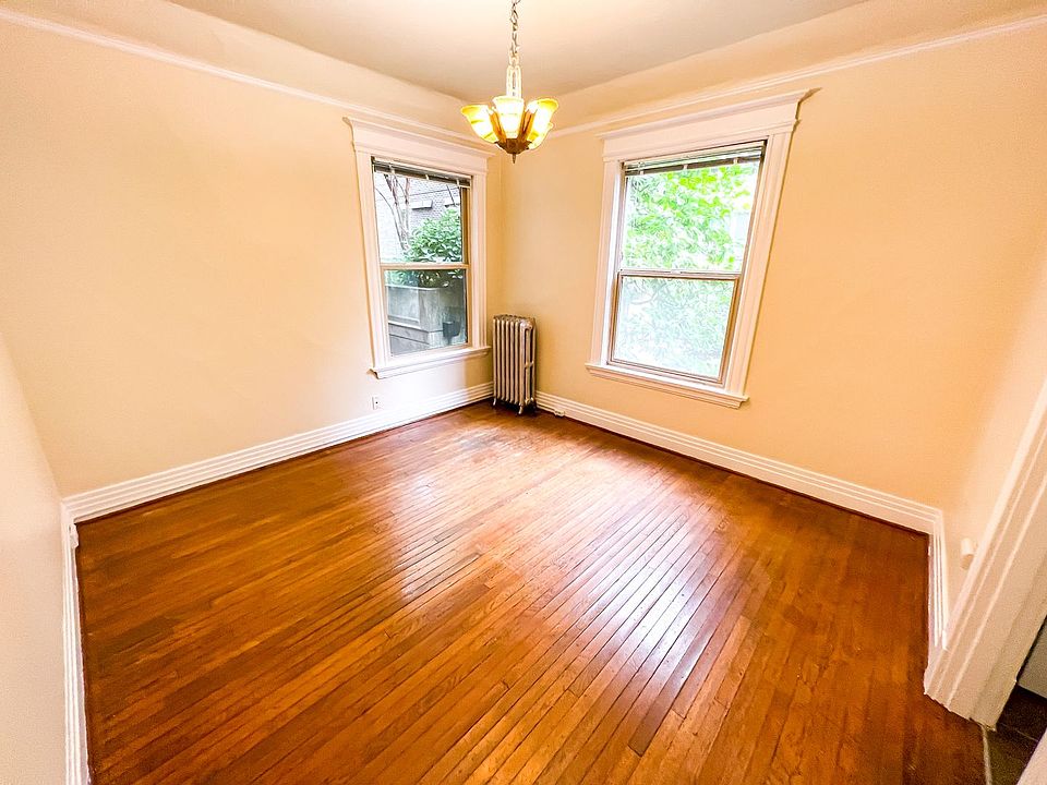 1st image of 1615 15th Ave #10