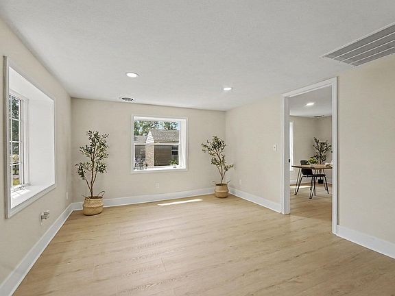 2nd image of 677 Chandler St