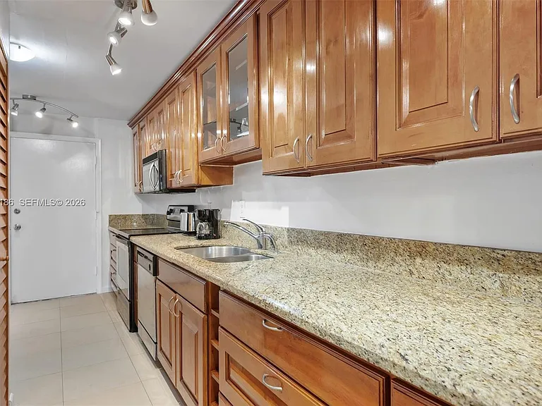 3660 NE 166th St #307 — Photo 8