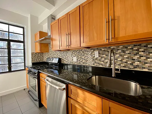 Rented by Douglas Elliman | media 7