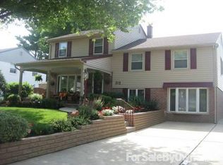 512 Vernon Rd, Springfield, PA 19064