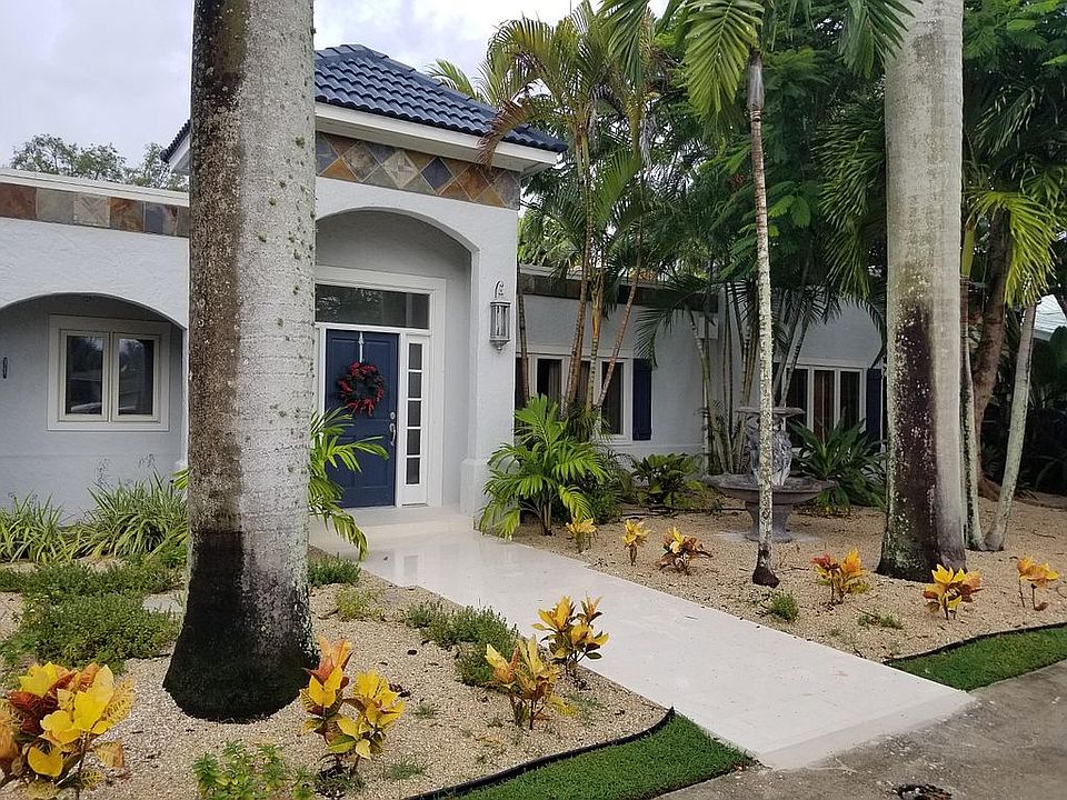 1st image of 296 Island Cir