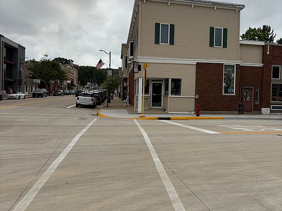 4th image of 103 Lodi St
