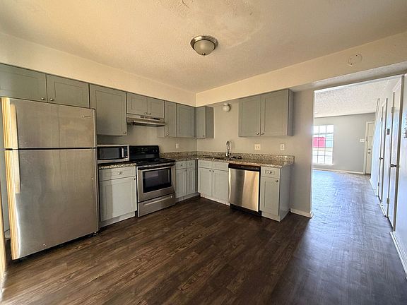4th image of 15 Powhattan Dr