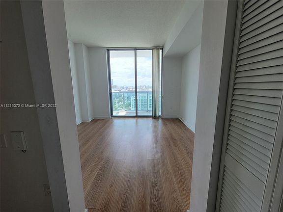 5th image of 333 NE 24th St APT 1403