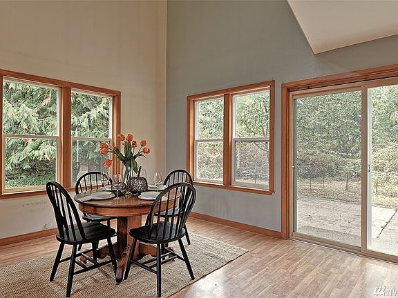 5th image of 766 Glenacre Ln