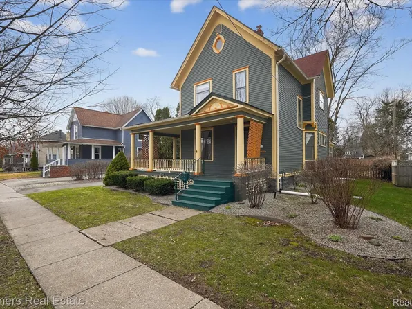 415 W Sibley St, Howell, MI 48843