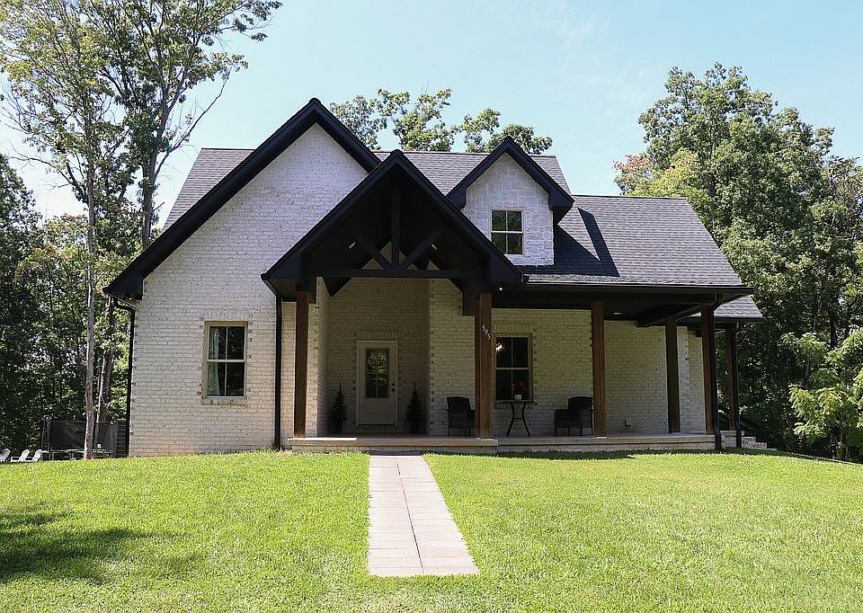 1st image of 595 Meadowbrook Ln