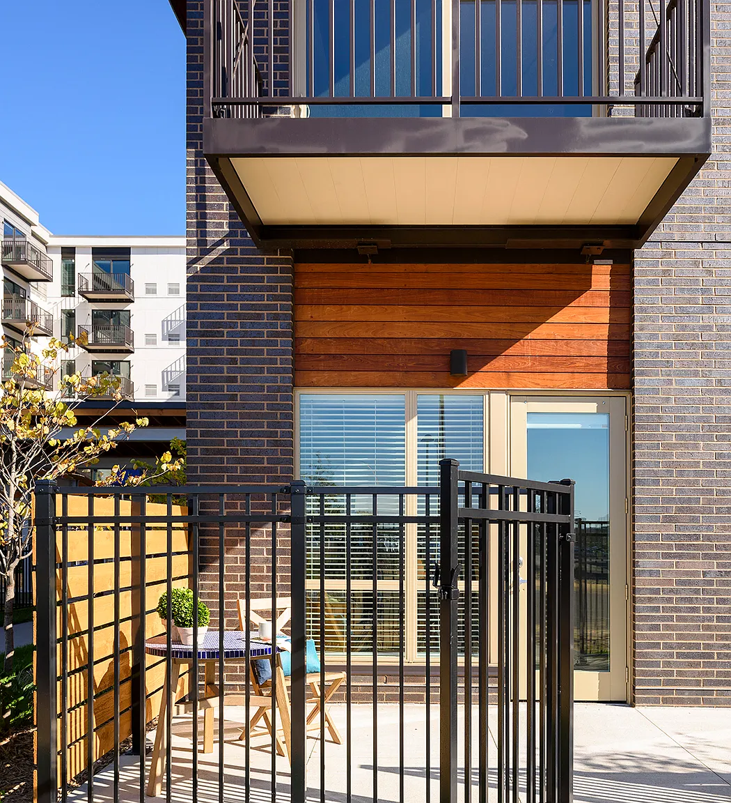 Indigo Apartments — Photo 3
