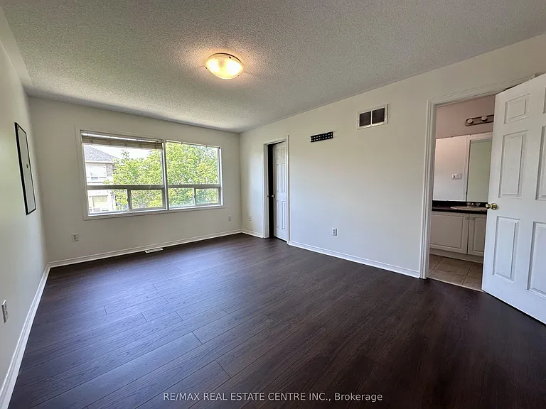 5673 Flora Dr — Photo 11