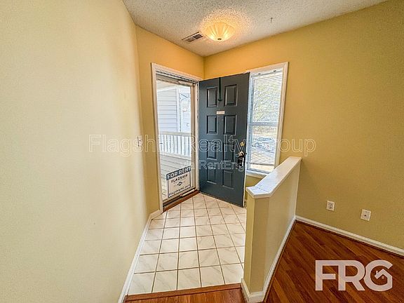 3rd image of 3306 Mulberry Ln APT E