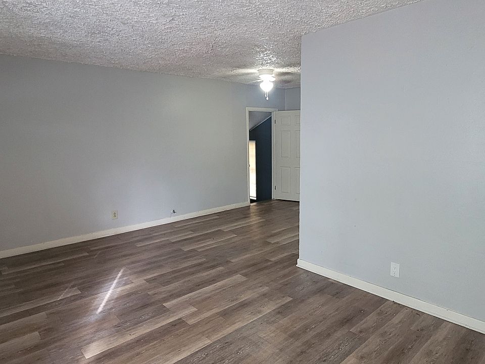 2nd image of 111 Colton Dr