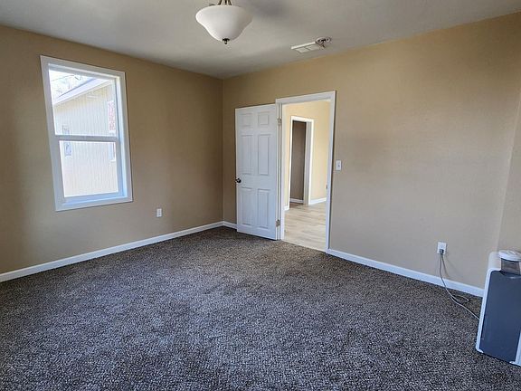 1st bedroom (Downstairs)
