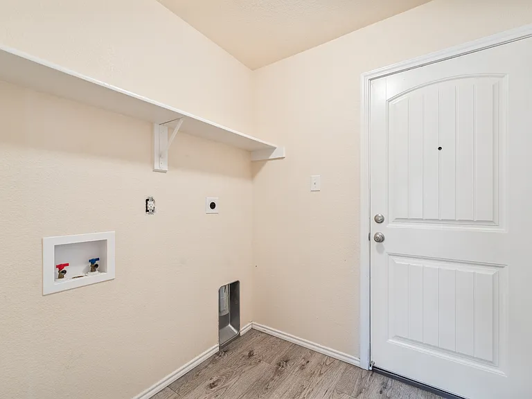 724 Liberty Valley Dr — Photo 20