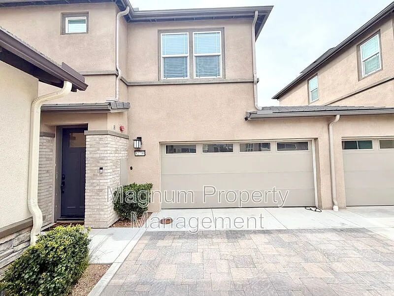 4 bed, 3.0 bath, 2001 sqft, $3,849 — Photo 1