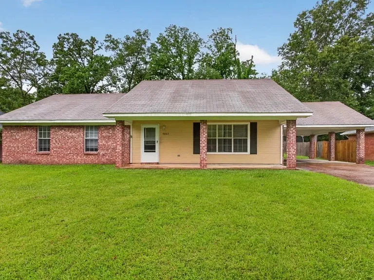 4003 W Lake Rd — Photo 1