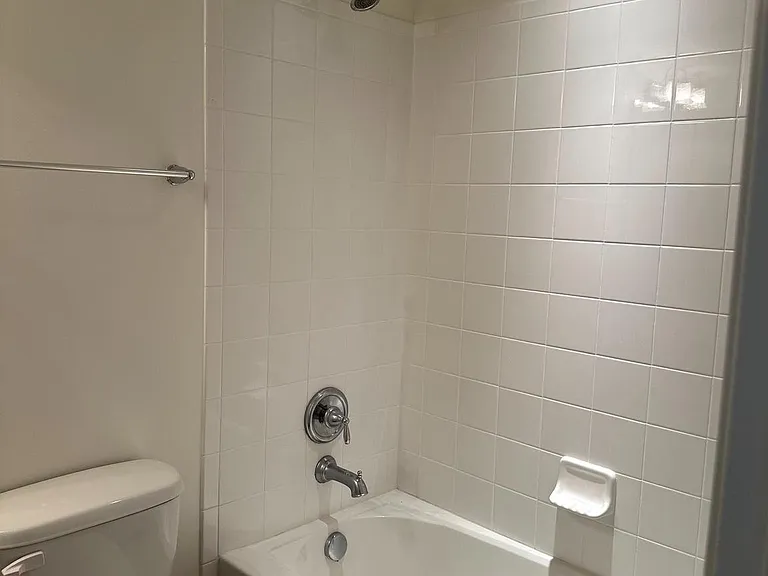 9610 Hazelbrook Ct — Photo 16