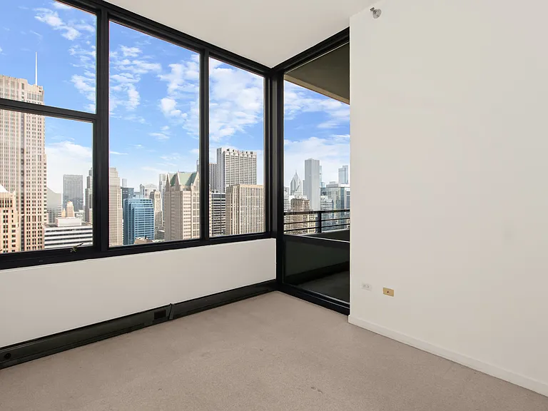 235 W Van Buren St #4616 — Photo 7