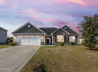 312 Strut Ln, Richlands, NC 28574