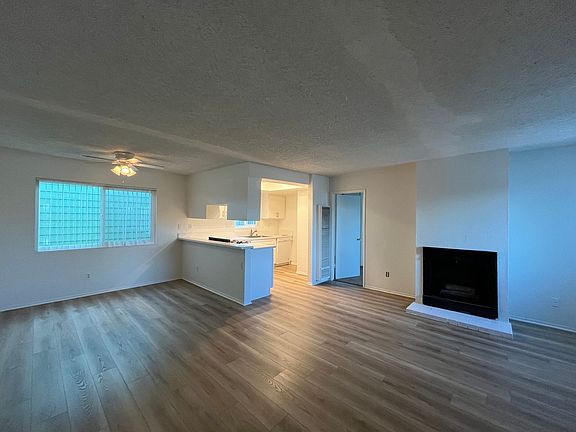 4th image of 520 California St APT D
