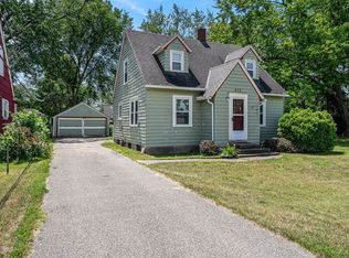 570 W 18th St, Holland, MI