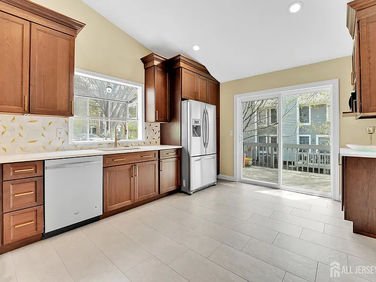 88 W Countryside Dr — Photo 8