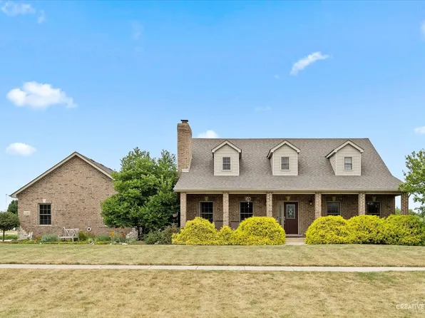 3203 Ernest Dr, Sandwich, IL 60548