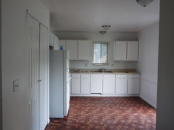 4th image of 4114 Burchfield Dr #4116