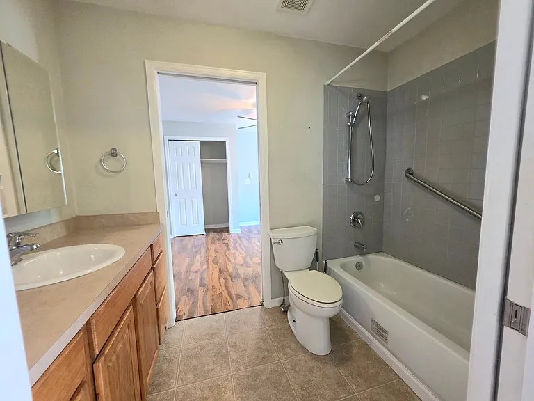 1234 Pine St — Photo 8