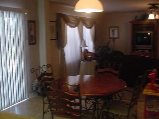 3rd image of 10259 SOUTH CREEK