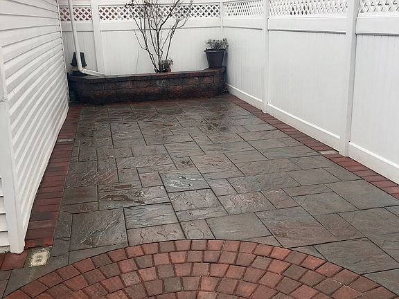5th image of 10454 110th St