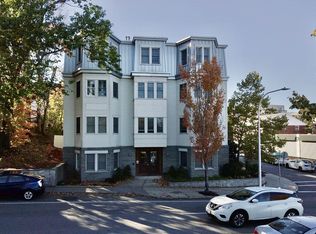 69 Galen St APT 3, Watertown, MA 02472