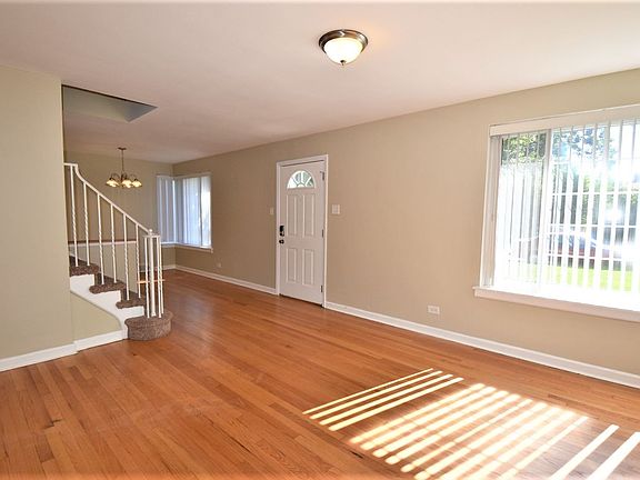 5th image of 7606 Karlov Ave
