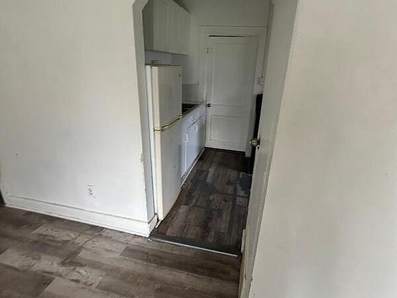 5th image of 601 N Emory Ave #1