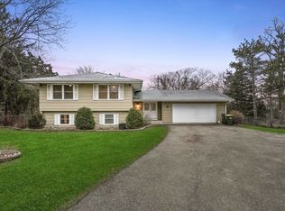 21W355 Hoyle Rd, Lombard, IL 60148