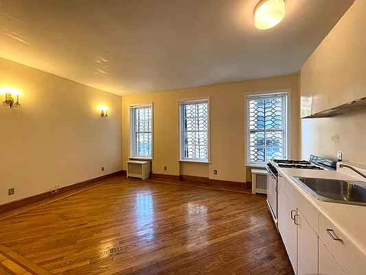 Rented by Oxford Property Group | media 1