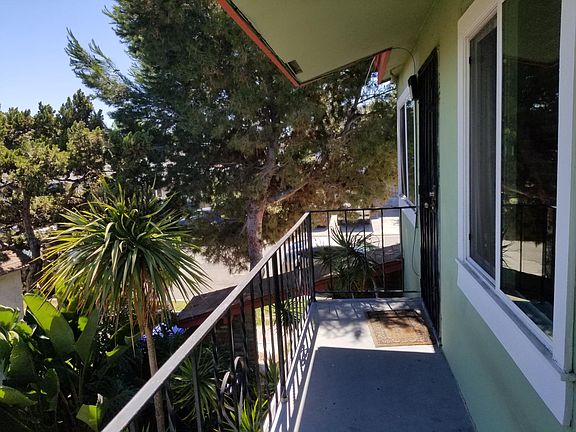 4th image of 4461 37th St Uppr #