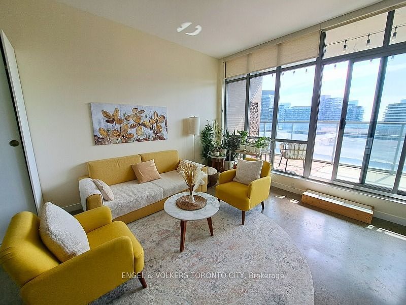 1st image of 569 King St E #507