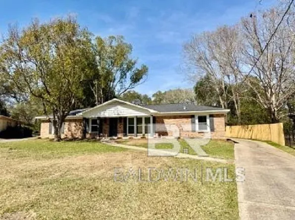 16 Cherry Dr, Saraland, AL 36571